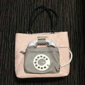 BETSEY JOHNSON PHONE BAG